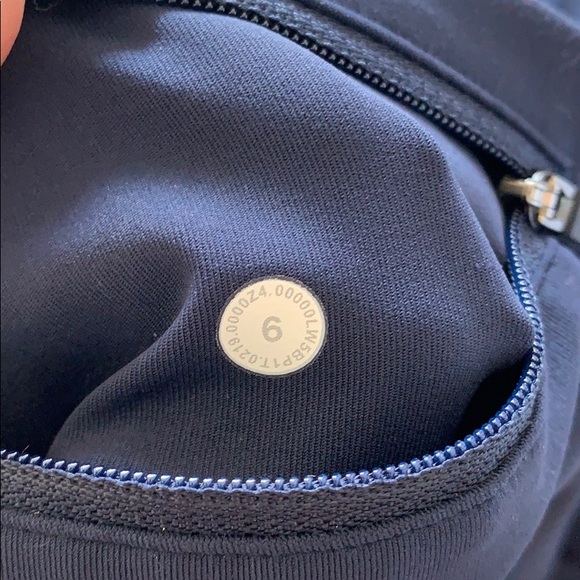 Lululemon Speed Up Tight Tall Leggings with Pockets - Picture 3 of 3